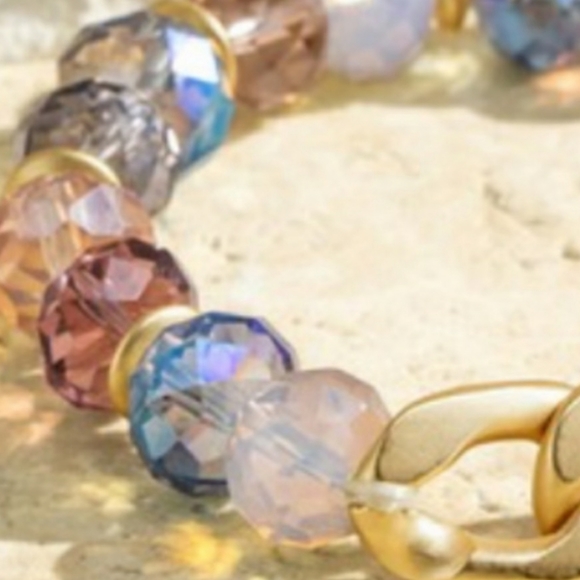 New boutique gold tone chunky beaded bracelet - Picture 2 of 7